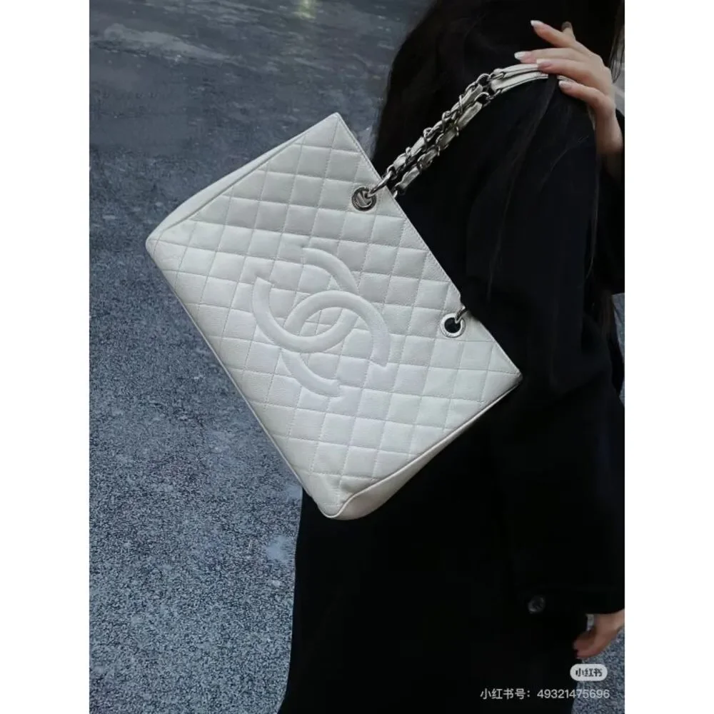 Chanel Women Pre-Loved Bag Very Good Condition